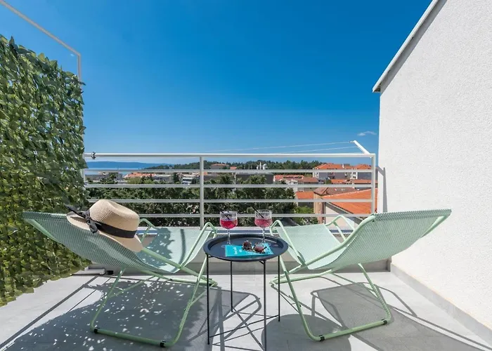 M6 * Makarska